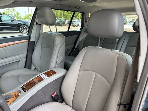 Used 2007 Mercedes-Benz E 350 4MATIC Wagon image 12