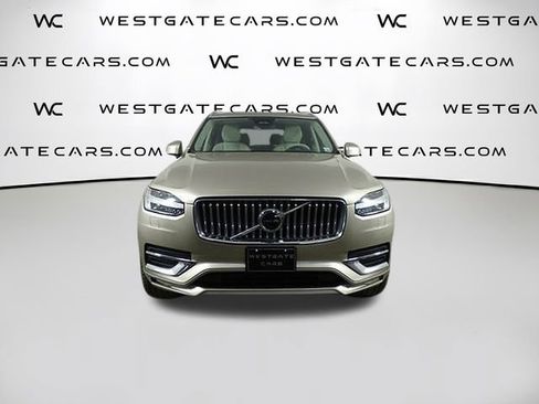Used 2023 Volvo XC90 B6 Plus image 4