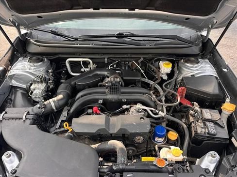 Used 2018 Subaru Outback 2.5i Premium AWD/4WD image 32
