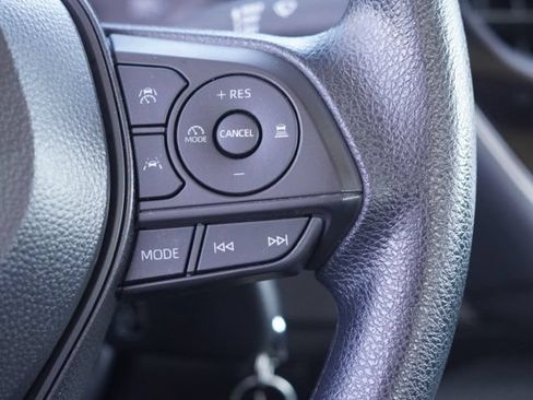 Used 2025 Toyota Corolla LE FWD image 21