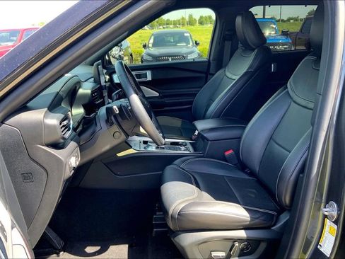 Used 2020 Ford Explorer ST w/ ST Street Pack AWD/4WD image 9