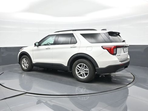 New 2026 Ford Explorer Active w/ Active Comfort Package RWD image 4