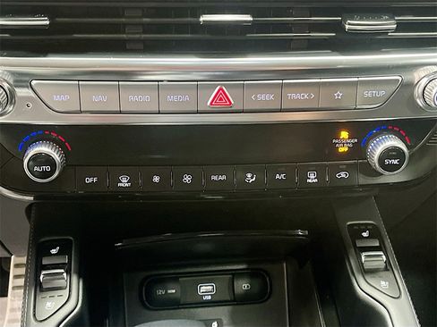 Used 2020 Kia Telluride SX w/ Towing Package image 16