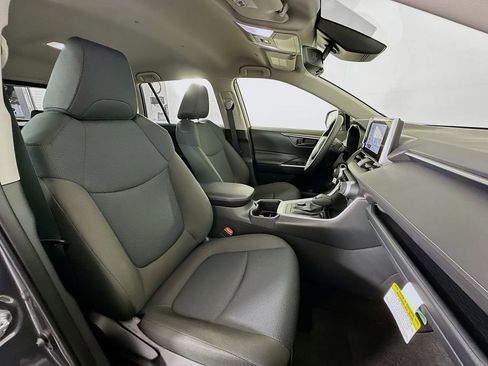 Certified 2025 Toyota RAV4 LE image 27