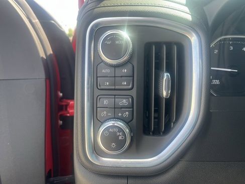 Used 2021 GMC Sierra 2500 SLE w/ SLE Value Package; image 21