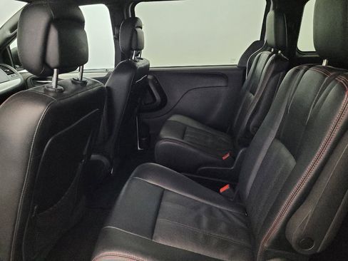 Used 2016 Dodge Grand Caravan R/T FWD image 18
