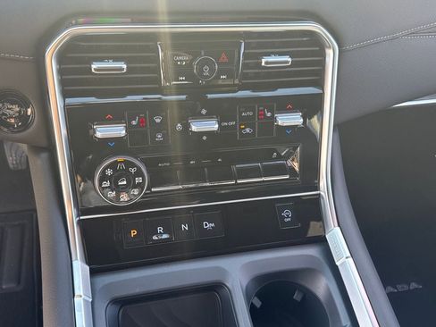 New 2026 Nissan Armada SL w/ Captain's Chari Seat Package image 17