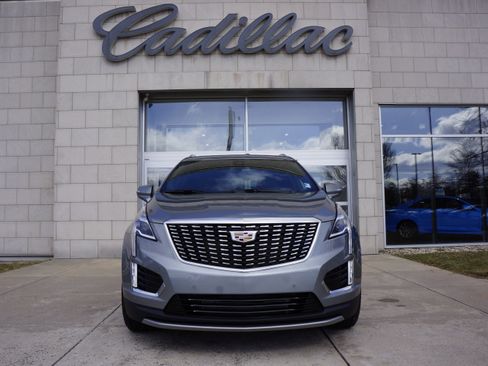 New 2025 Cadillac XT5 Luxury image 13