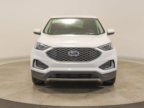 Used 2024 Ford Edge SEL image 3