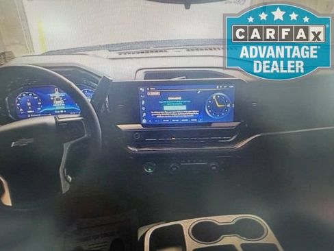 Used 2023 Chevrolet Silverado 1500 LT AWD/4WD image 10