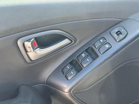 Used 2014 Hyundai Tucson SE FWD image 11