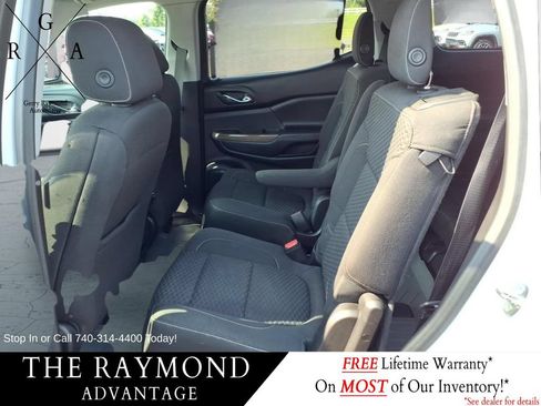 Used 2018 GMC Acadia SLE w/ Driver Alert Package I AWD/4WD image 15