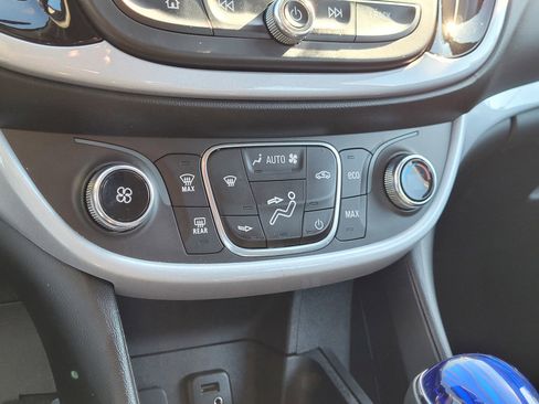 Used 2018 Chevrolet Volt LT image 15