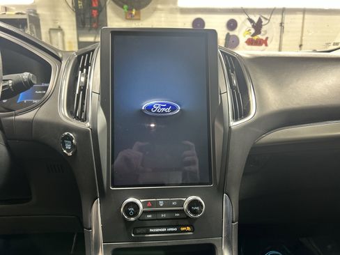 Used 2024 Ford Edge Titanium image 13