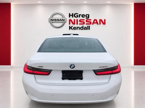 Used 2026 BMW 330i xDrive Sedan AWD/4WD image 4