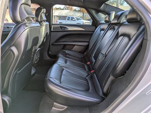 Used 2019 Lincoln MKZ Premiere image 13