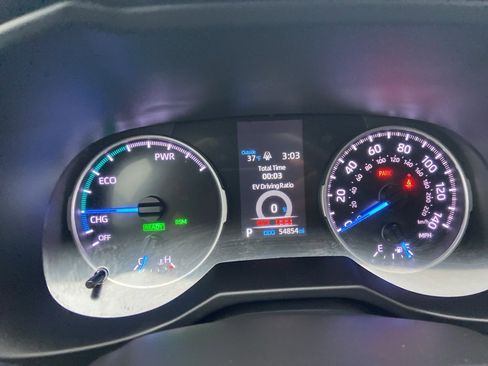 Certified 2022 Toyota RAV4 XLE Premium image 14