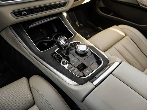 Used 2022 BMW X5 M50i w/ Executive Package image 24