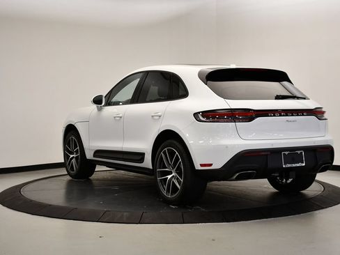 Certified 2026 Porsche Macan AWD/4WD image 3