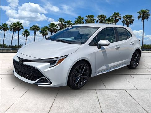 Used 2024 Toyota Corolla XSE FWD image 4