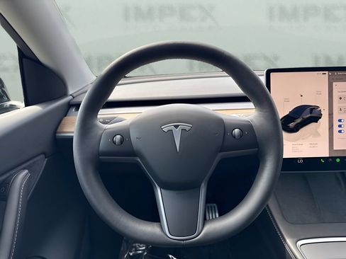 Used 2022 Tesla Model Y Performance AWD/4WD image 9