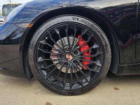 Used 2018 Porsche 911 Carrera image 14