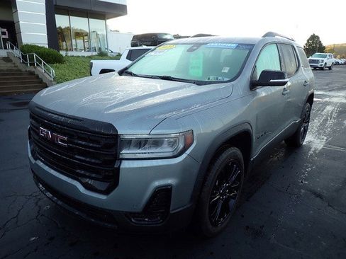 Certified 2023 GMC Acadia SLE w/ Driver Convenience Package image 12
