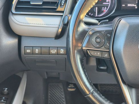Used 2021 Toyota Camry SE w/ Carpet Mat Package (TMS) FWD image 12
