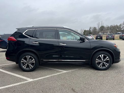 Used 2017 Nissan Rogue SL image 8