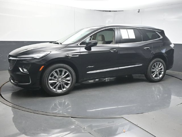 Used 2024 Buick Enclave Avenir FWD image 4