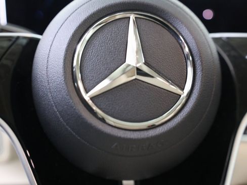 Used 2025 Mercedes-Benz GLS 450 4MATIC image 13