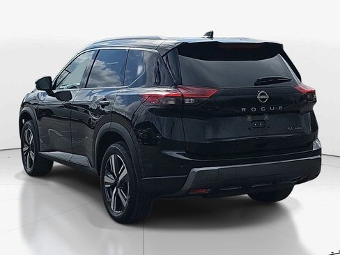 Used 2025 Nissan Rogue SL w/ SL Premium Package image 7