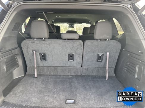 Used 2025 GMC Acadia Elevation image 10