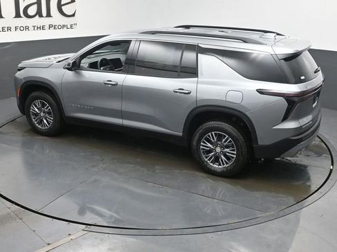 New 2026 Chevrolet Traverse LT w/ LPO, Floor Liner Package FWD image 21