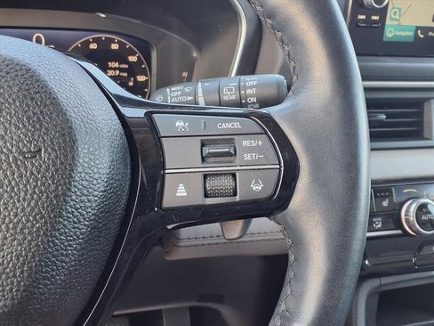 Used 2024 Honda Pilot Elite image 16