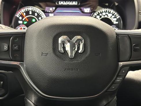 Used 2023 RAM 1500 Laramie AWD/4WD image 15