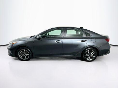 Used 2023 Kia Forte LXS w/ LXS Technology Package FWD image 4
