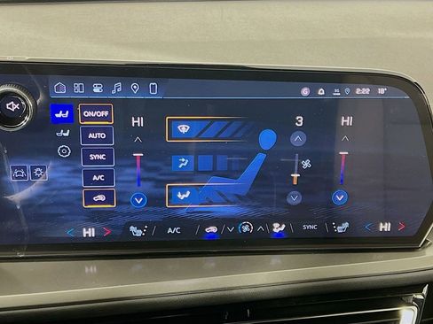 New 2026 Chevrolet Traverse LT image 16