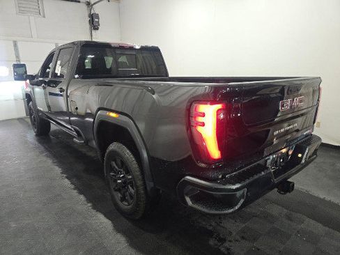 Used 2024 GMC Sierra 2500 AT4 w/ AT4 Premium Plus Package AWD/4WD image 4