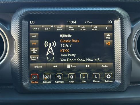 Used 2023 Jeep Wrangler Unlimited Sport image 16