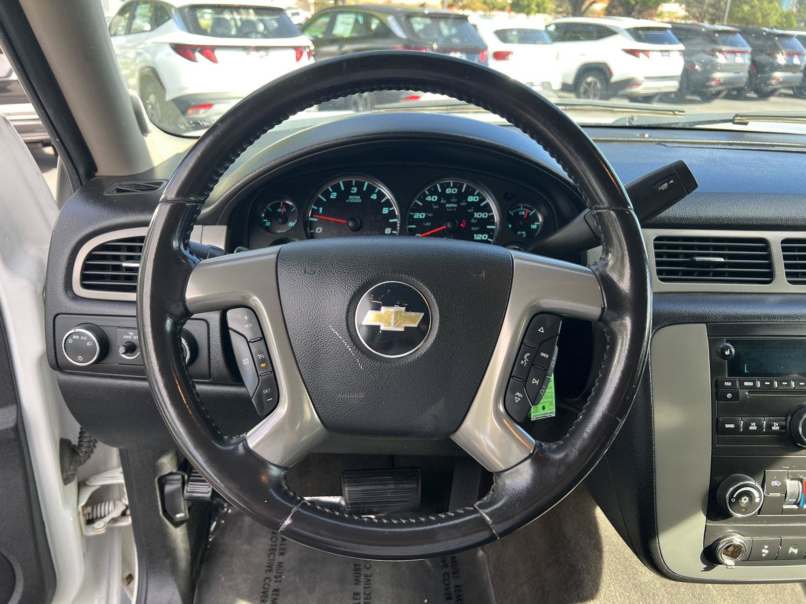 Used 2011 Chevrolet Avalanche LS AWD/4WD image 6