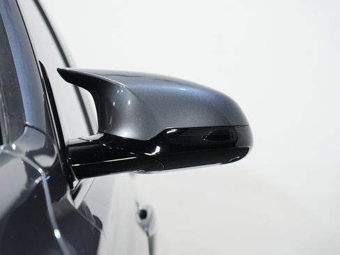 Used 2018 BMW M3 w/ Competition Package image 11