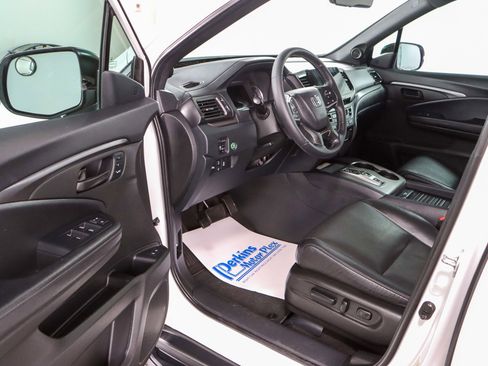 Used 2023 Honda Passport EX-L image 3