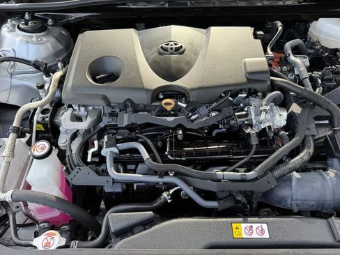 Used 2025 Toyota Camry LE FWD image 35