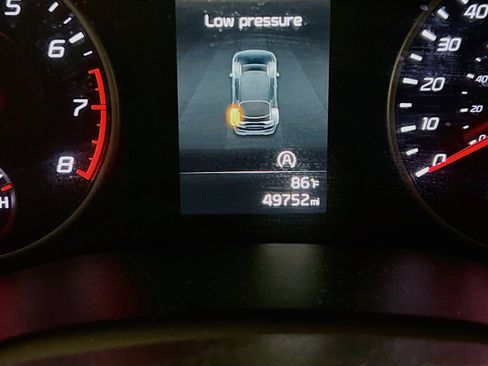 Used 2023 Kia Stinger GT-Line w/ Sun & Sound Package RWD image 8