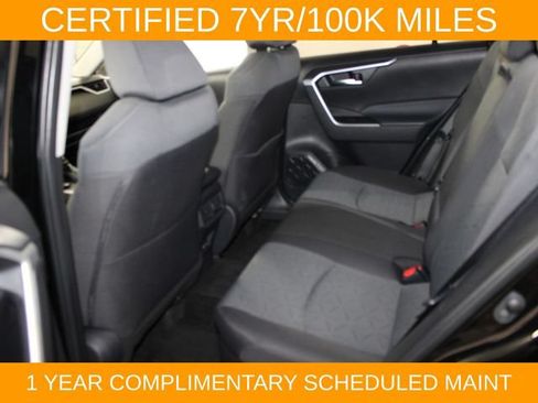 Used 2025 Toyota RAV4 XLE AWD/4WD image 14