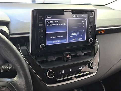 Used 2020 Toyota Corolla LE image 28