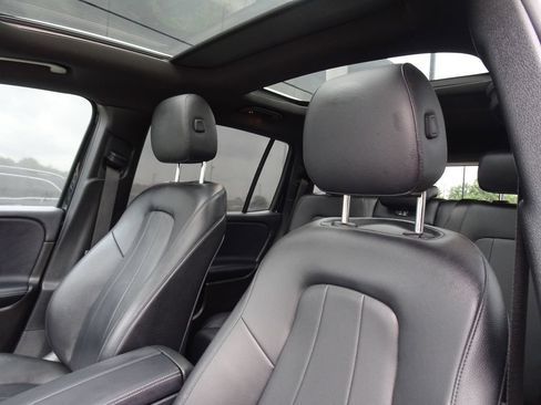 Used 2020 Mercedes-Benz GLB 250 4MATIC image 11