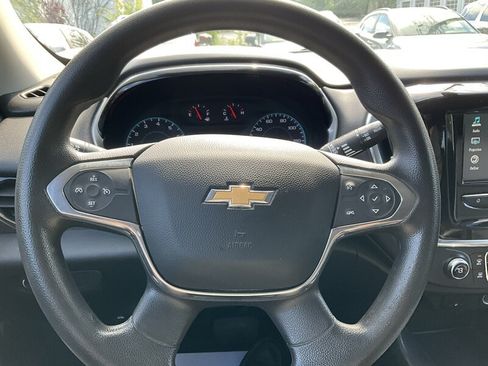 Used 2019 Chevrolet Traverse LS AWD/4WD image 23
