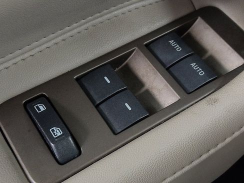 Used 2015 Lincoln MKX FWD w/ Equipment Group 102A image 27